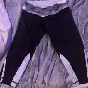 Lulu Lemon Black Cropped Leggings